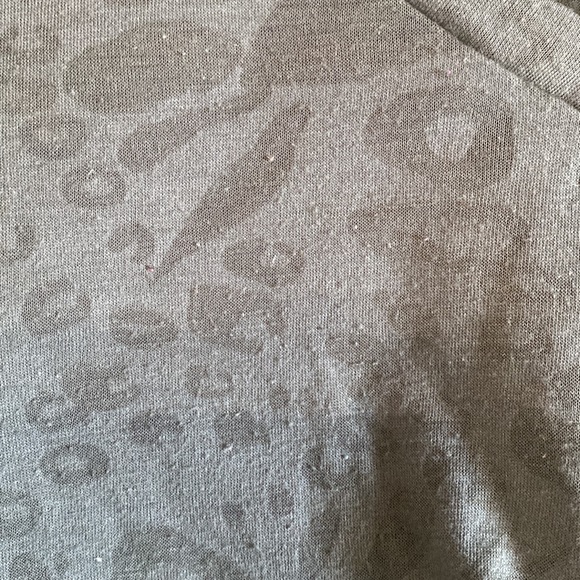 Sheer comfy rue 21 tee - Picture 4 of 4